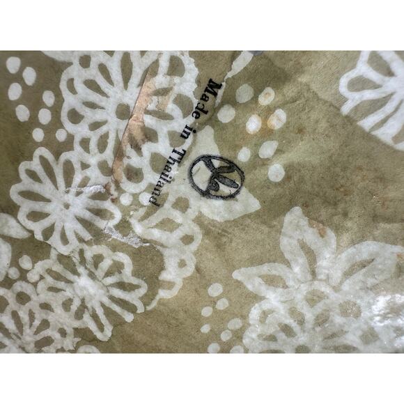 Papier (Paper) mache cat with bow made in Thailand 14" Tall 10" W Nonallergenic! - Picture 9 of 9